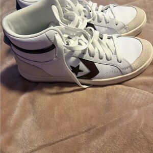 Converse White Low-Top Sneakers with Black Star Accent